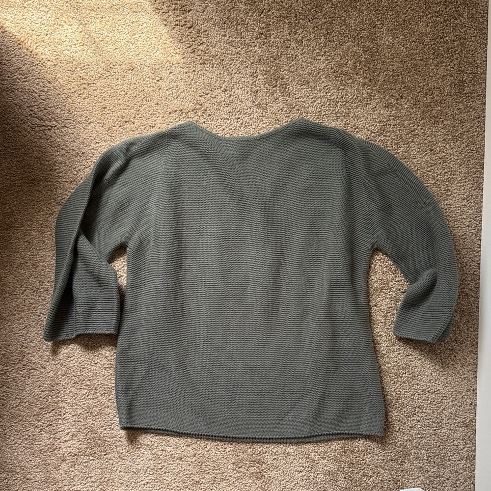 Uniqlo sweater - women’s small